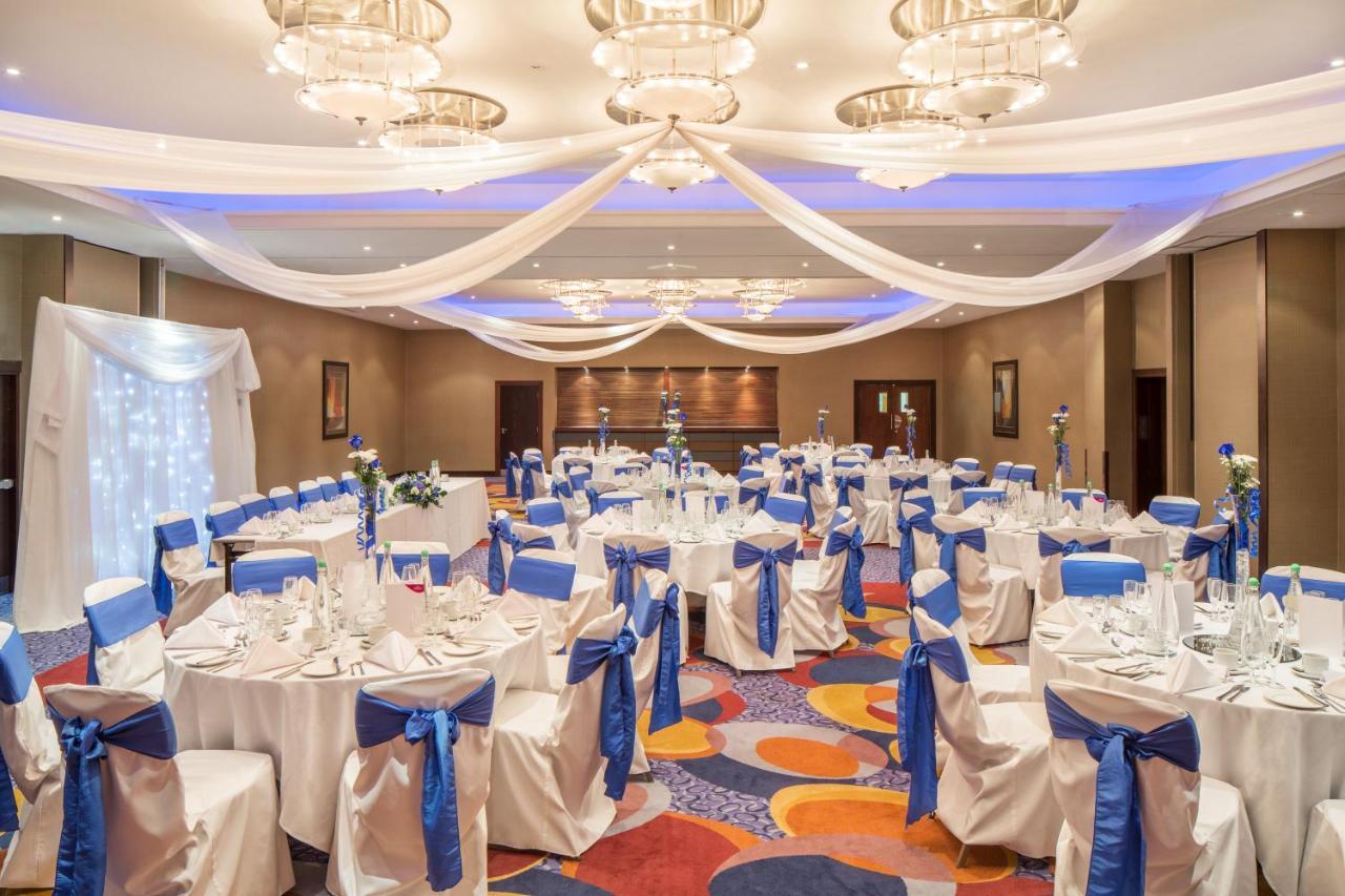 Crowne Plaza London - Gatwick Airport By Ihg Ξενοδοχείο Κρόουλι Εξωτερικό φωτογραφία