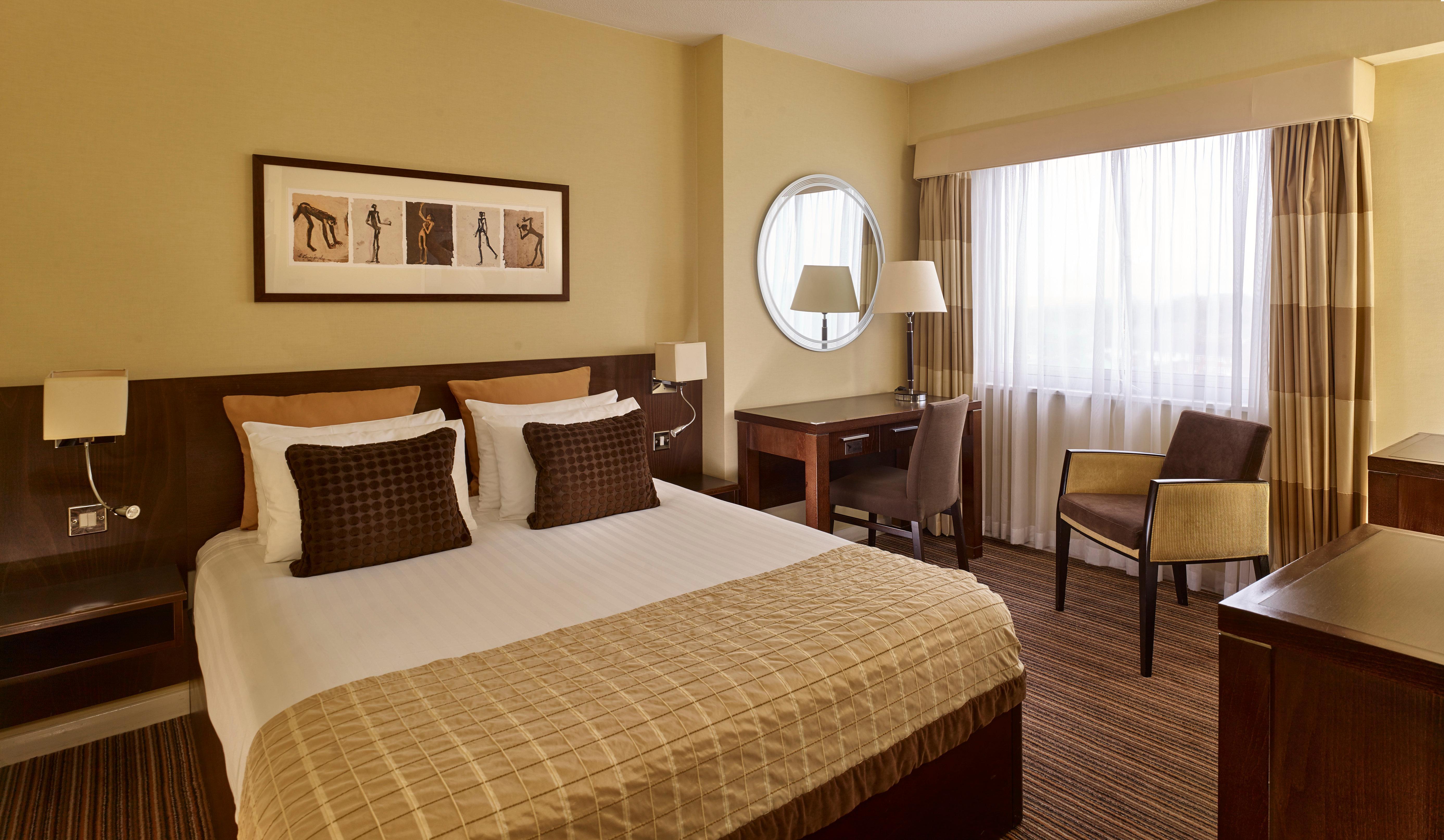 Crowne Plaza London - Gatwick Airport By Ihg Ξενοδοχείο Κρόουλι Εξωτερικό φωτογραφία