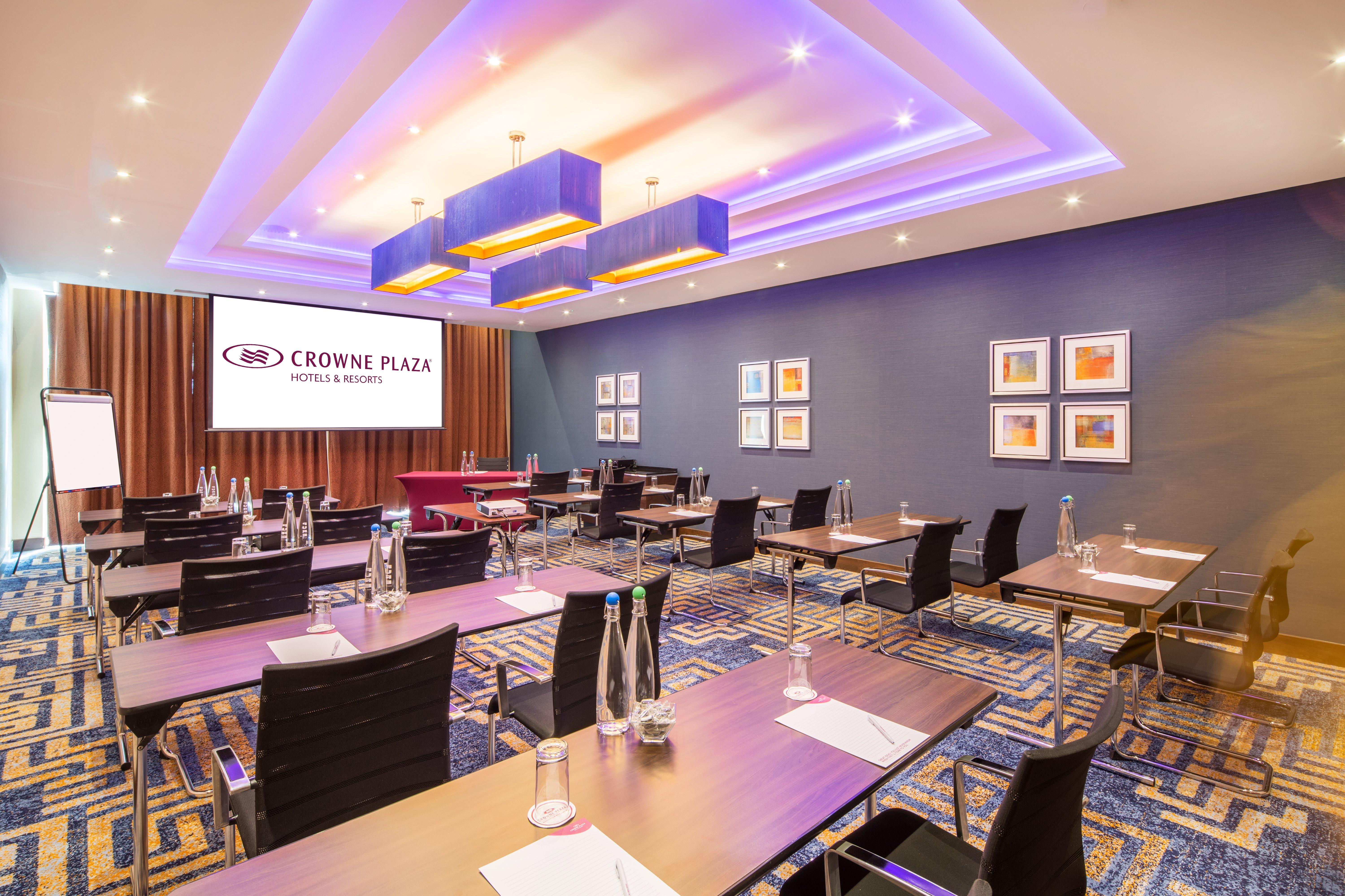Crowne Plaza London - Gatwick Airport By Ihg Ξενοδοχείο Κρόουλι Εξωτερικό φωτογραφία