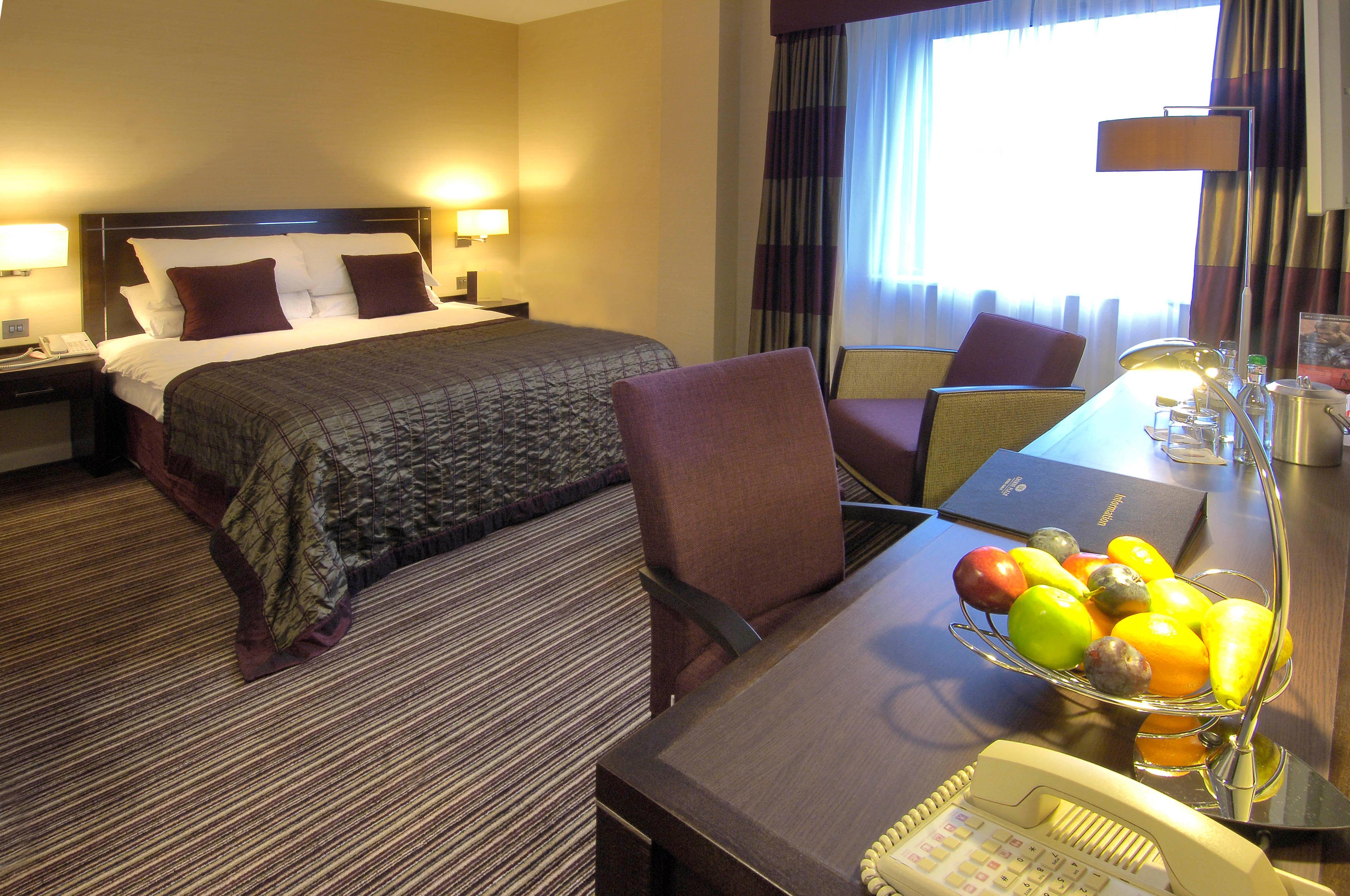 Crowne Plaza London - Gatwick Airport By Ihg Ξενοδοχείο Κρόουλι Εξωτερικό φωτογραφία