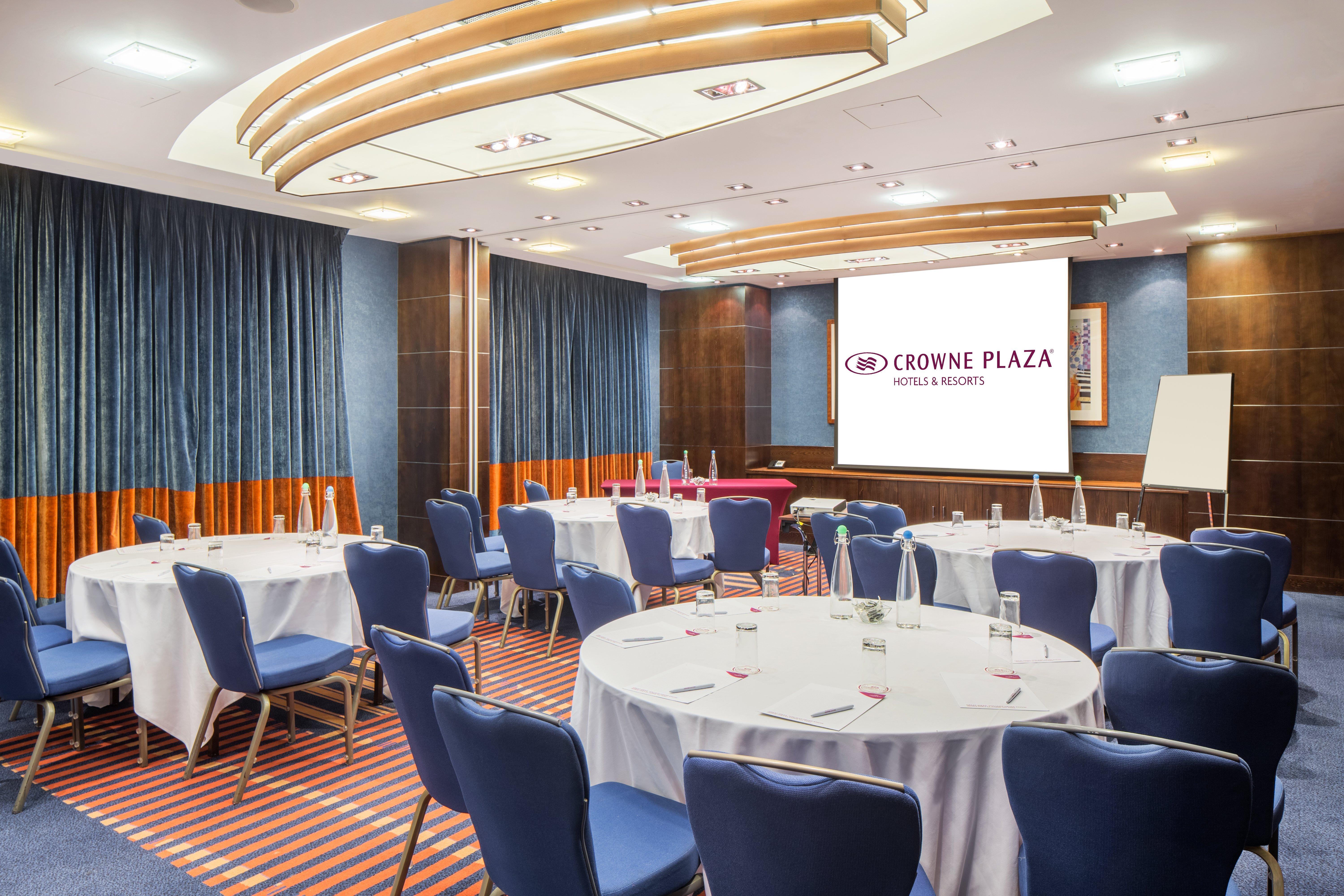 Crowne Plaza London - Gatwick Airport By Ihg Ξενοδοχείο Κρόουλι Εξωτερικό φωτογραφία