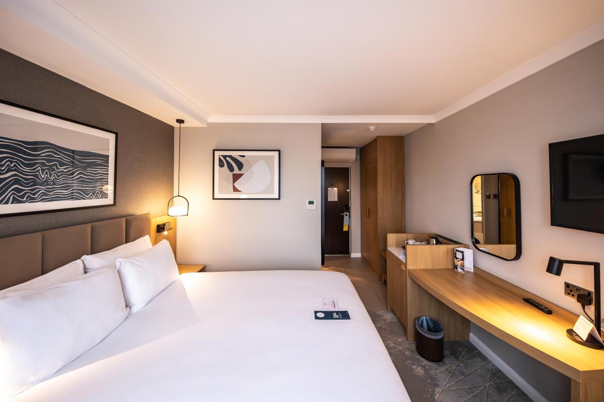 Crowne Plaza London - Gatwick Airport By Ihg Ξενοδοχείο Κρόουλι Εξωτερικό φωτογραφία