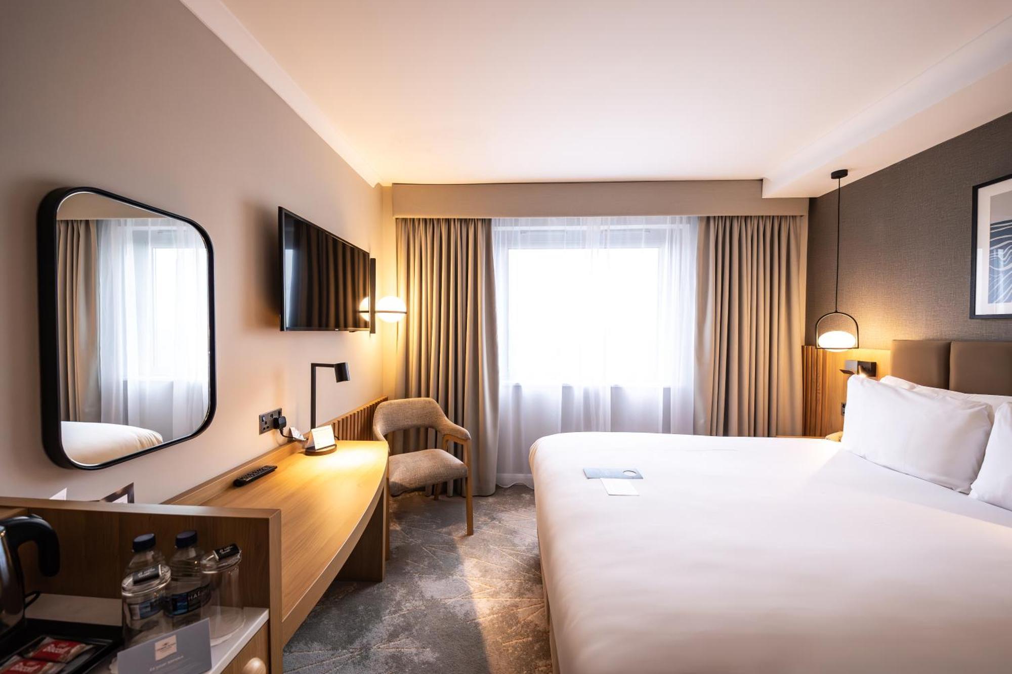 Crowne Plaza London - Gatwick Airport By Ihg Ξενοδοχείο Κρόουλι Εξωτερικό φωτογραφία