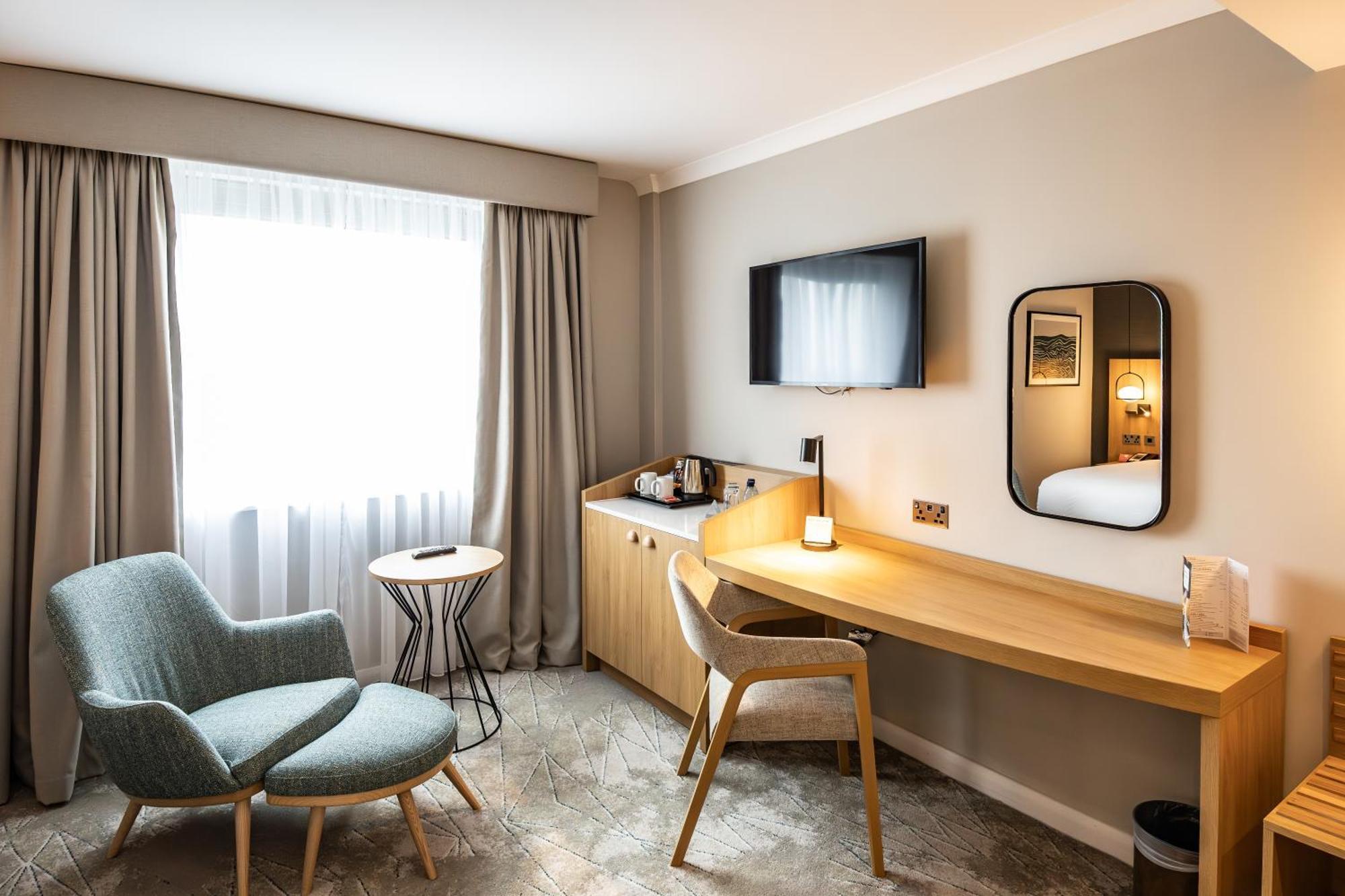 Crowne Plaza London - Gatwick Airport By Ihg Ξενοδοχείο Κρόουλι Εξωτερικό φωτογραφία