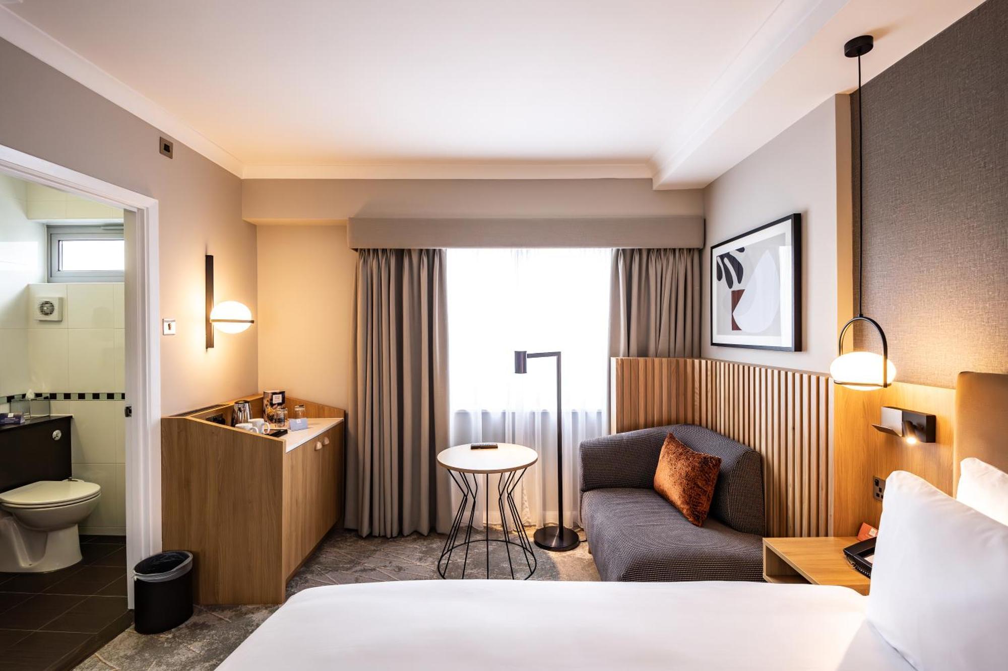 Crowne Plaza London - Gatwick Airport By Ihg Ξενοδοχείο Κρόουλι Εξωτερικό φωτογραφία