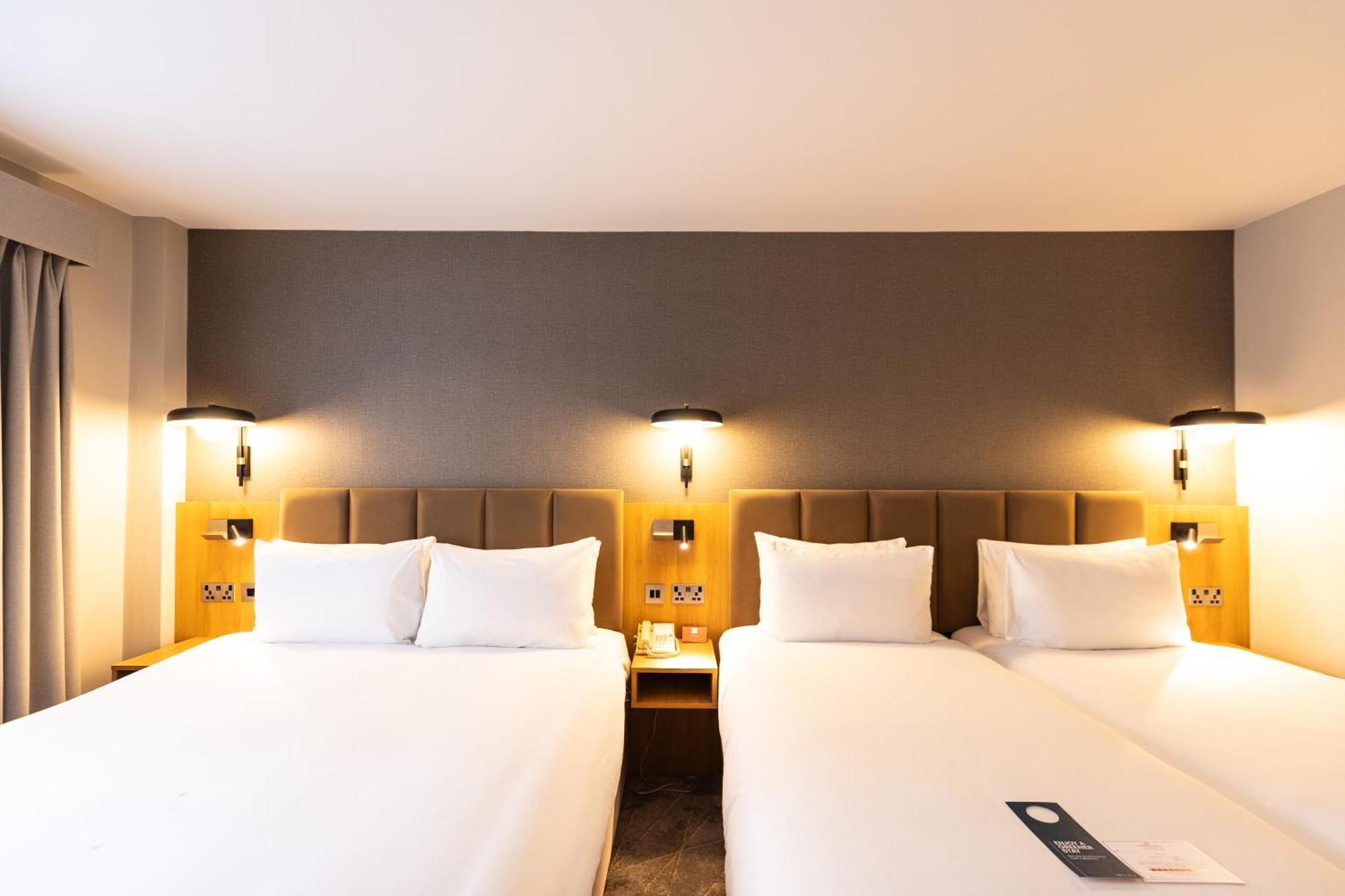 Crowne Plaza London - Gatwick Airport By Ihg Ξενοδοχείο Κρόουλι Εξωτερικό φωτογραφία