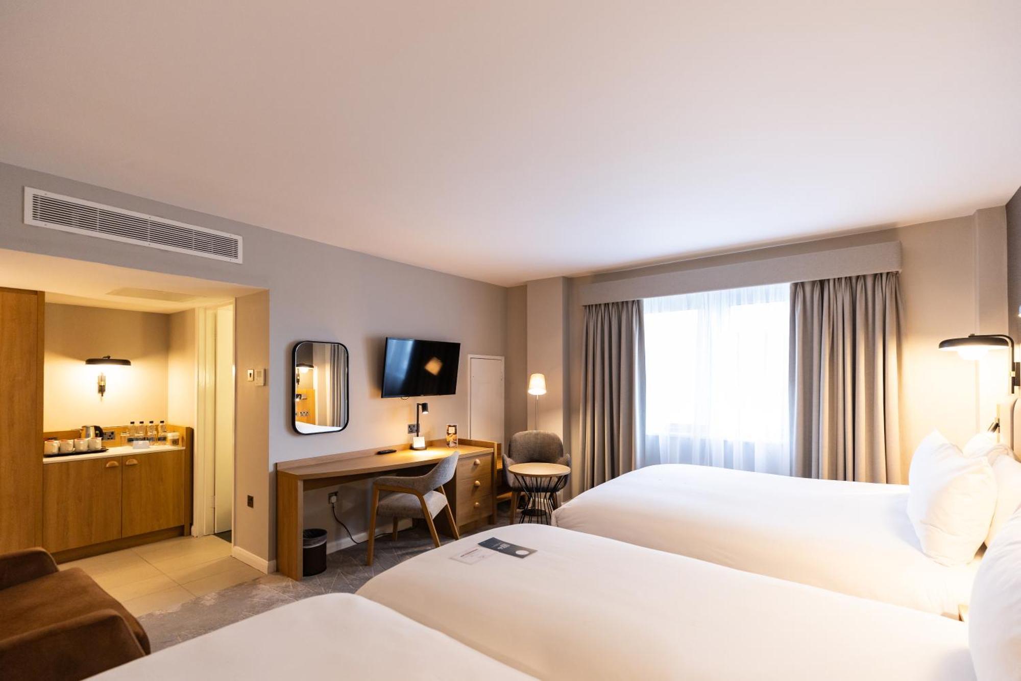 Crowne Plaza London - Gatwick Airport By Ihg Ξενοδοχείο Κρόουλι Εξωτερικό φωτογραφία