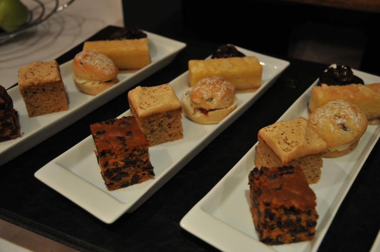 Crowne Plaza London - Gatwick Airport By Ihg Ξενοδοχείο Κρόουλι Εξωτερικό φωτογραφία