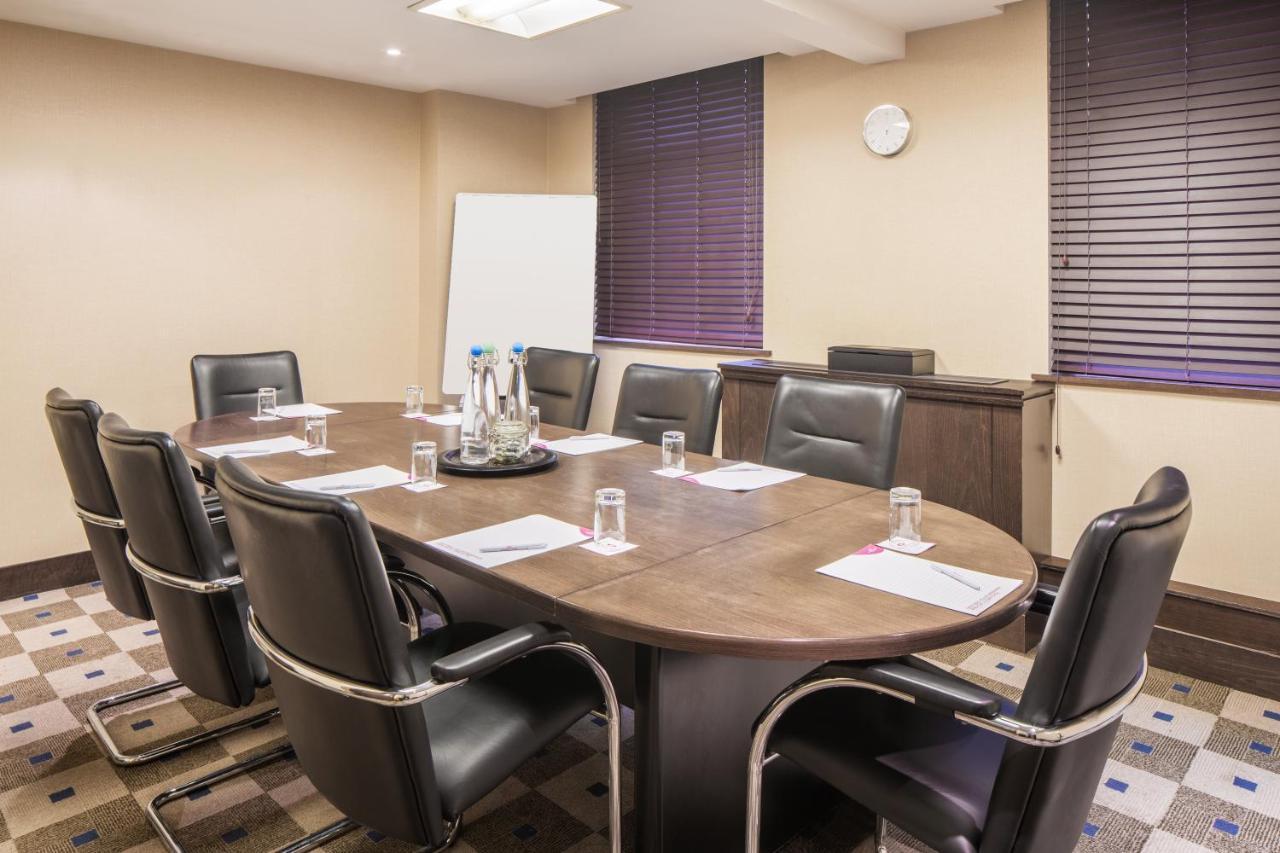 Crowne Plaza London - Gatwick Airport By Ihg Ξενοδοχείο Κρόουλι Εξωτερικό φωτογραφία