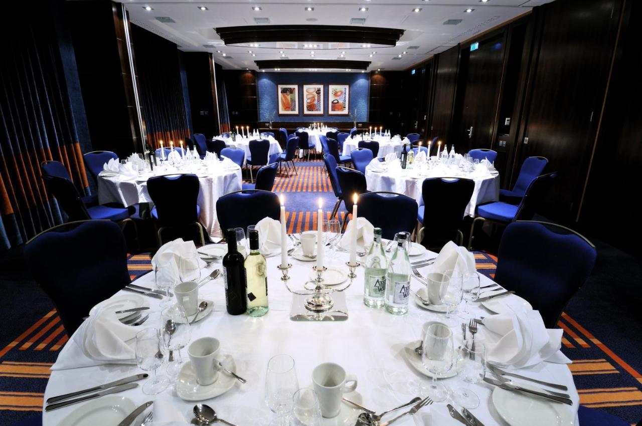 Crowne Plaza London - Gatwick Airport By Ihg Ξενοδοχείο Κρόουλι Εξωτερικό φωτογραφία